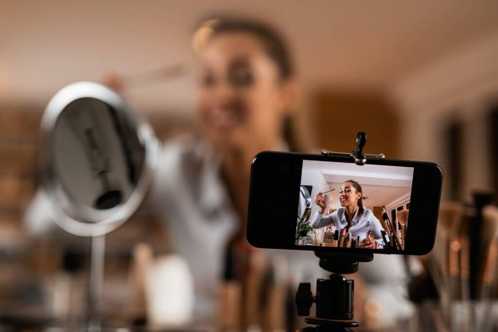 Guida a un'attività complessa: tradurre gli script dei video per spot e social